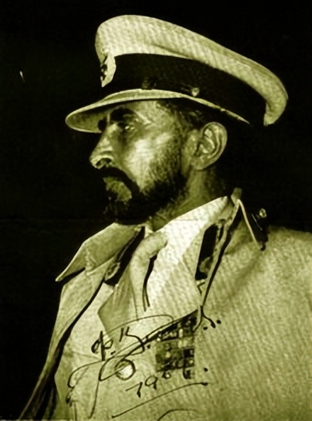 72年埃塞俄比亚皇帝见中国大使，紧握双手：替我向周总理转达句话