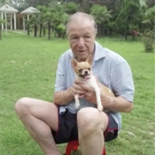 中国小伙报恩把瑞士房东接来养老,中国小伙为报恩接瑞士老人回国