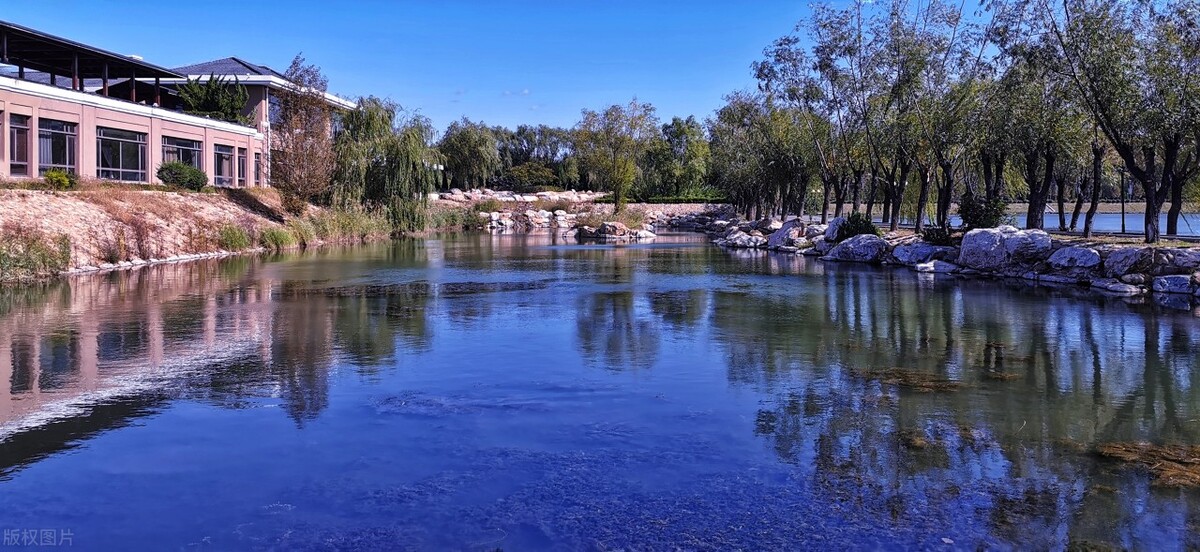 冬天哪里温泉度假村最好,泡温泉地方推荐室内温泉