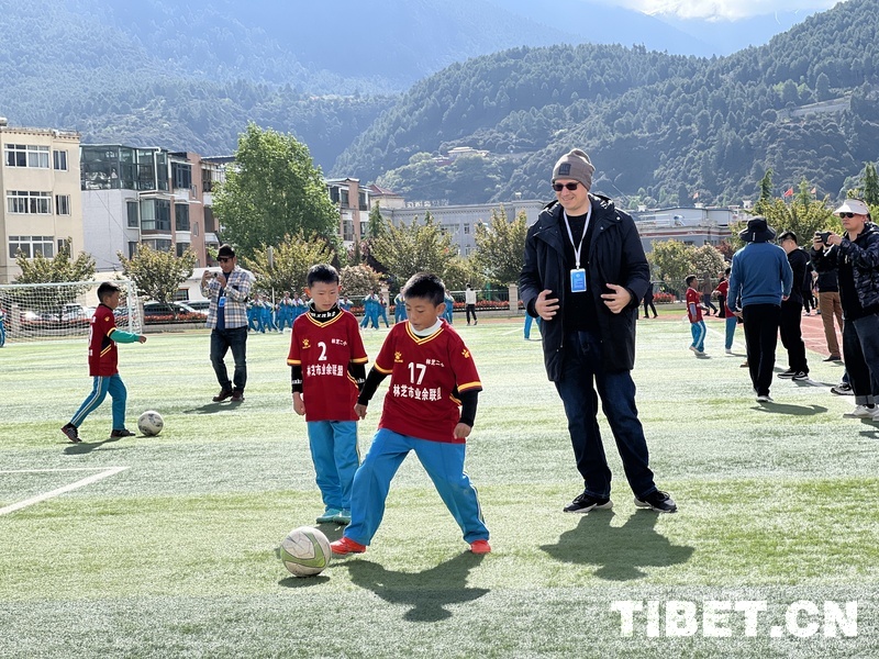 外国人学生来中国参观交流,多国驻华使节参访新疆