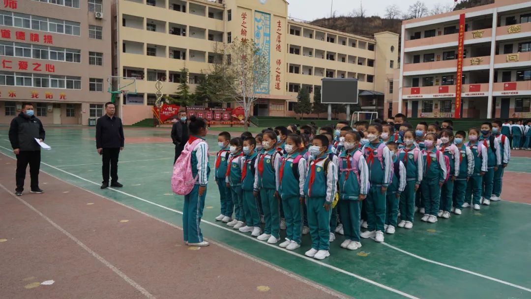 养成好习惯奠基好人生——宜川县第一小学成功举办了养成教育现场展示观摩活动