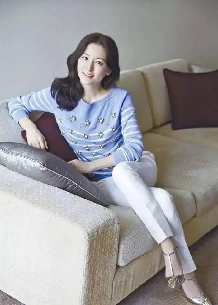 韩国演员李英爱的爱情,韩国演员李英爱的丈夫是干啥的