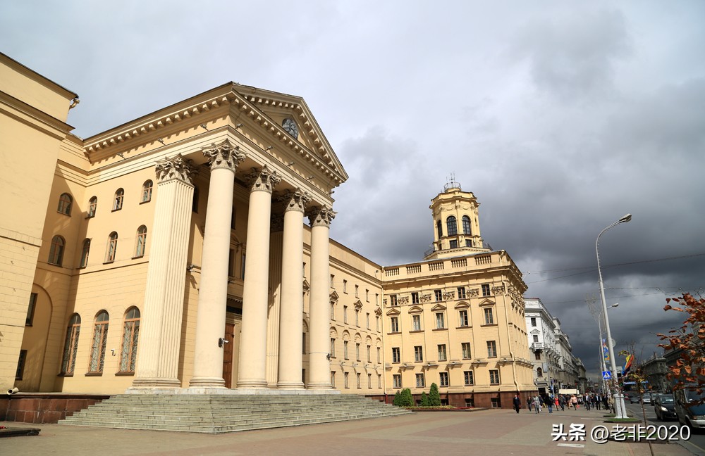 想去欧洲玩，又想省钱，有哪些国家适合旅游而又物价偏低？