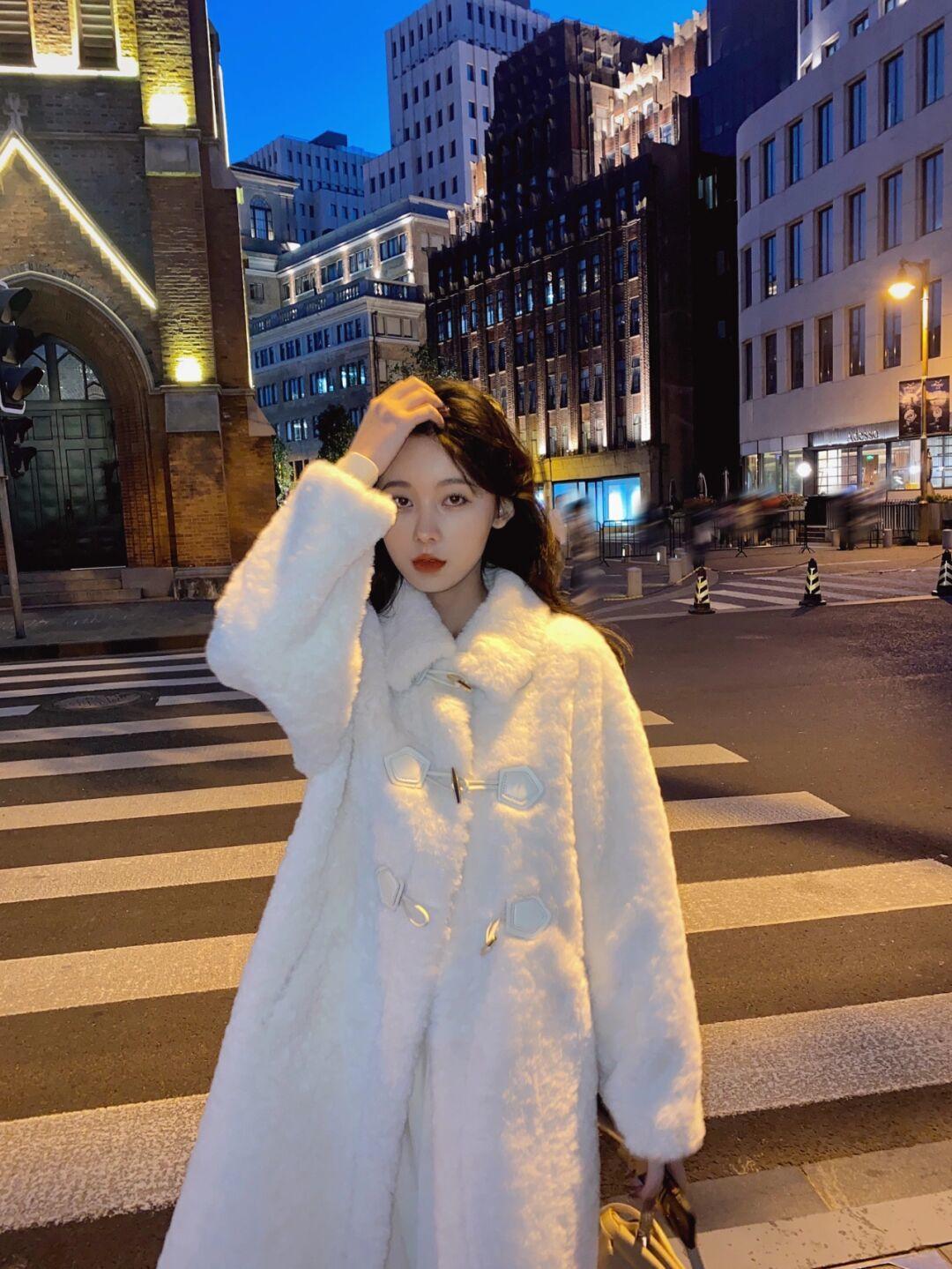 秋冬季高级感羊羔绒外套慵懒风,软糯糯羊羔绒外套