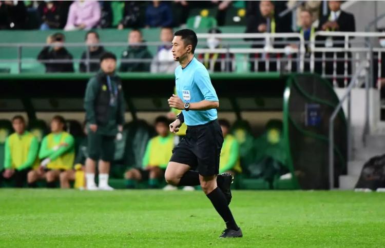 马宁到底有没有误判中超积分榜,2018中超联赛马宁