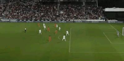 国足0比0战平新西兰，精神面貌有改观