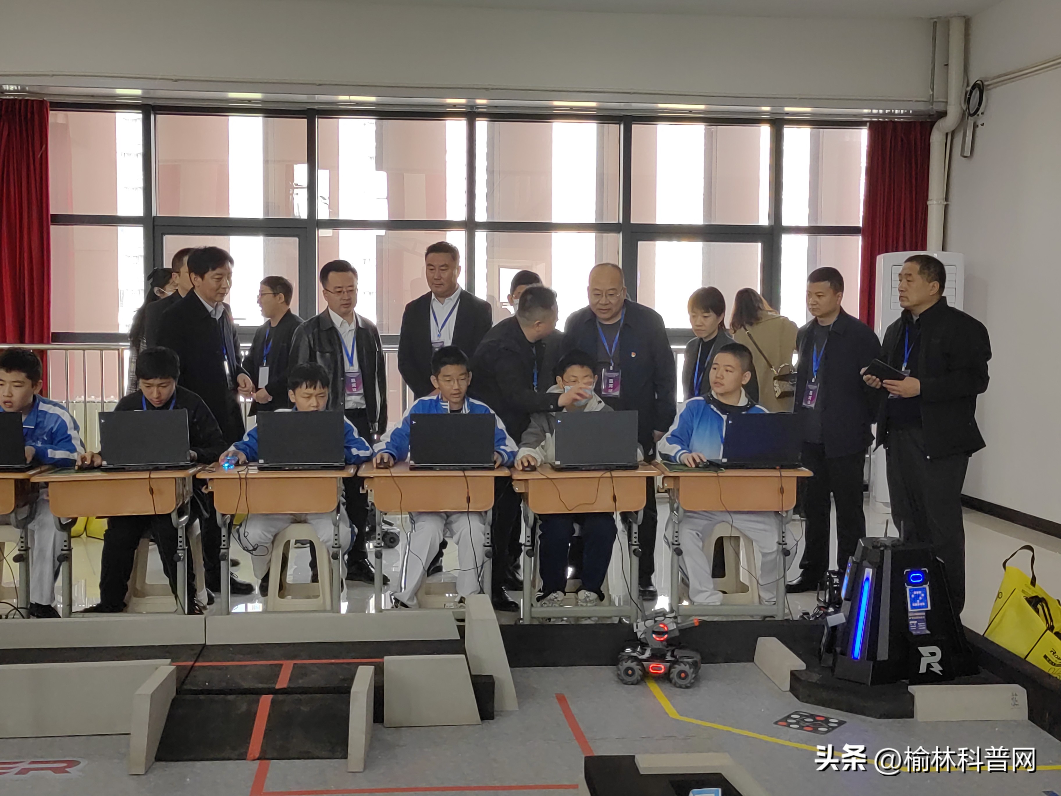 创新科技竞技未来：陕西青少年机器人竞赛榆林赛区暨榆林市第十三届知识产权杯青少年机器人竞赛成功举办