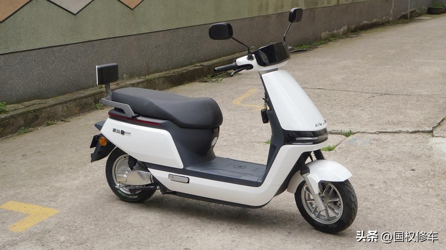 雅迪电动车和爱玛电动车优缺点,雅迪电动车和爱玛电动车缺点