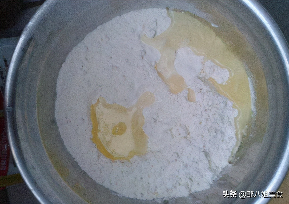 包饺子皮怎么能软又不破皮,包饺子的方法饺子皮怎么粘不上