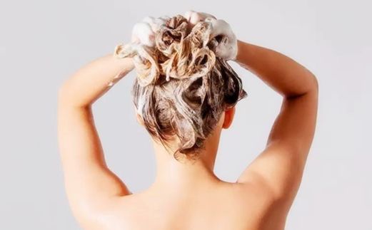 记住：“洗头”可不是“Washhead”,说错就尴尬了