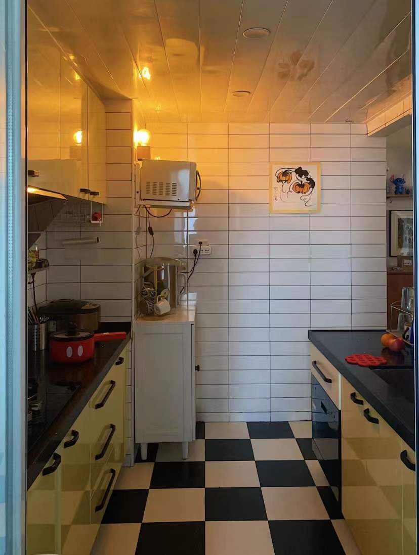 发现一户装修很精致的现代轻奢风,发现一位网友的家因装修风格走红