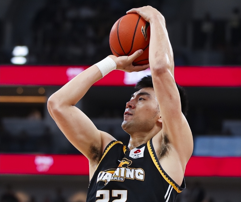 辽篮李晓旭真正身高,cba30岁以上的球员