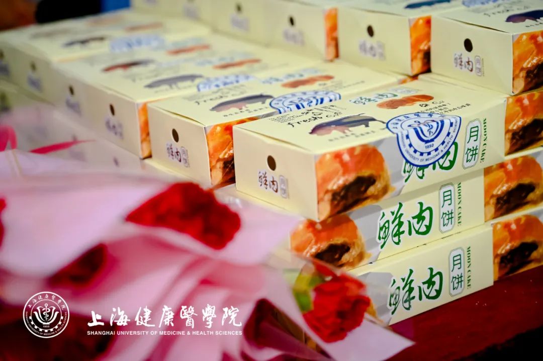 上海高校月饼新鲜出炉,上海哪个大学月饼最好吃