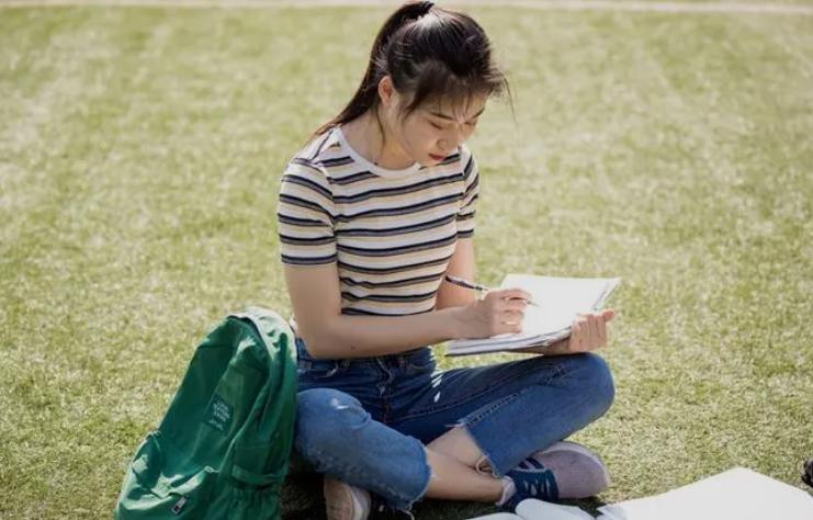 “校园里的钱不要随便捡，否则期末考要凉！”大四学长何出此言？