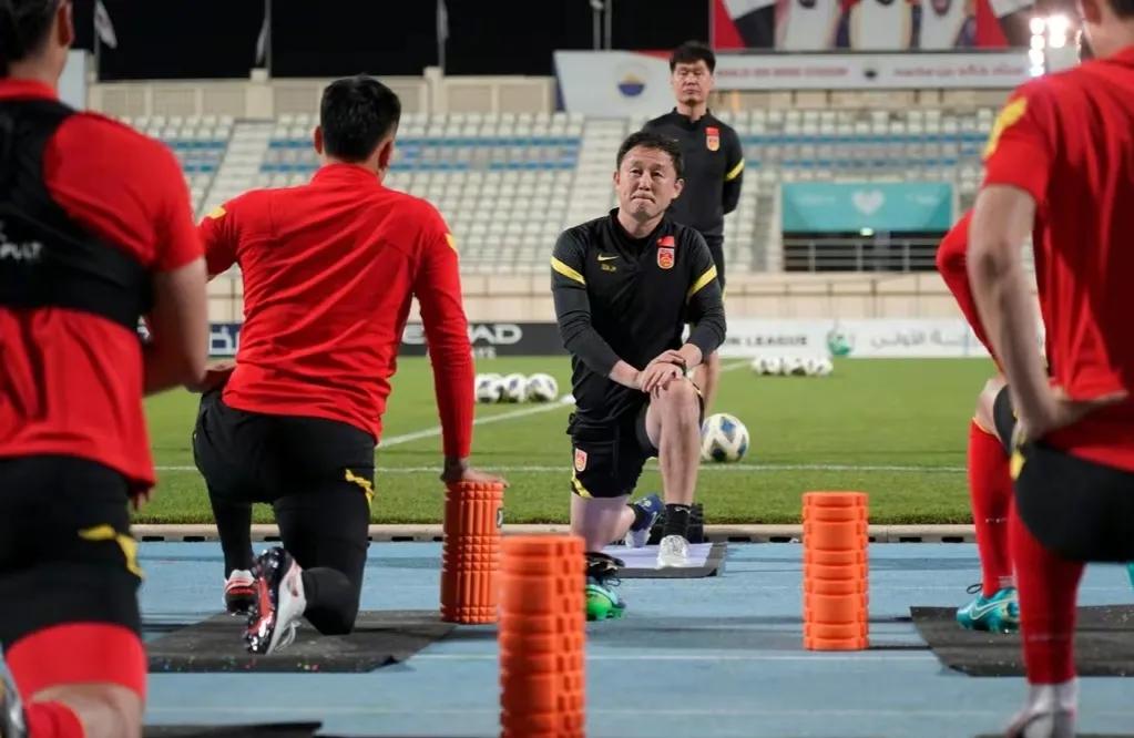 沙特队住八星级酒店！只为提前出线！国足要实现救赎、挽回颜面…