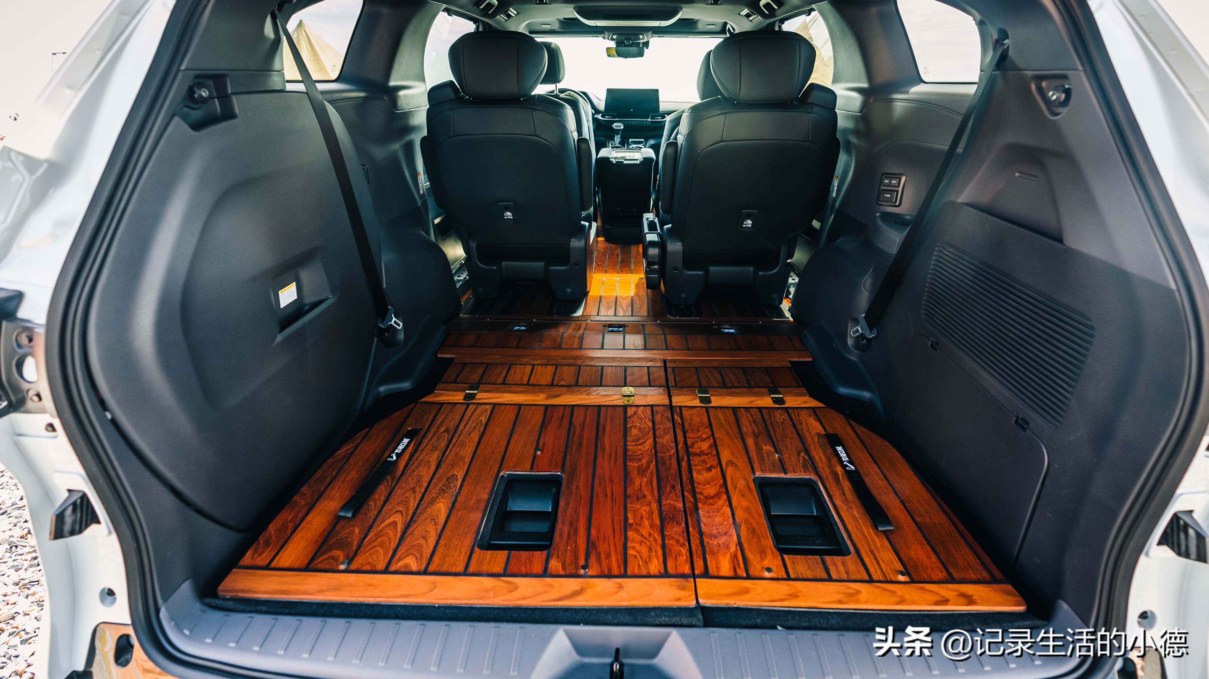 丰田赛那实车亮相家用商用不错,广汽丰田赛那预售32-42万元