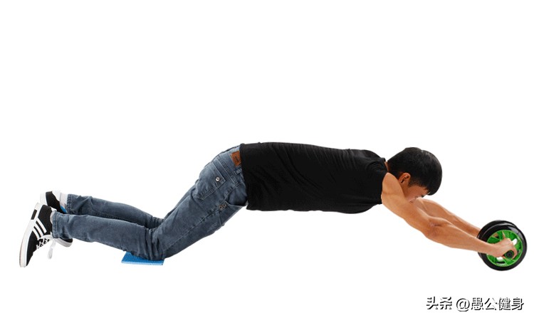 新手初学健腹轮如何做动作,初学健腹轮最基本的方法