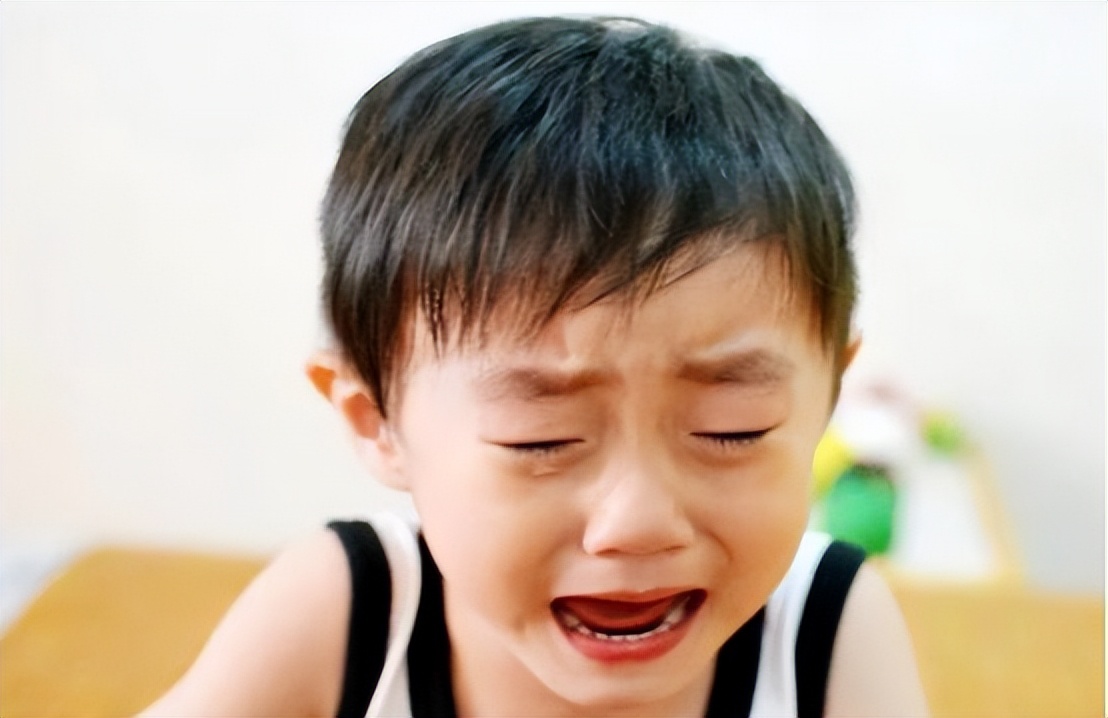 孩子爱哭发脾气怎么教育,孩子爱哭暴躁胆小怎么办