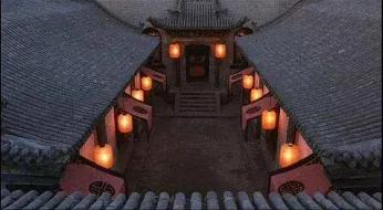 《妻妾成群》：整天面带笑容的卓云，才是手段厉害的人