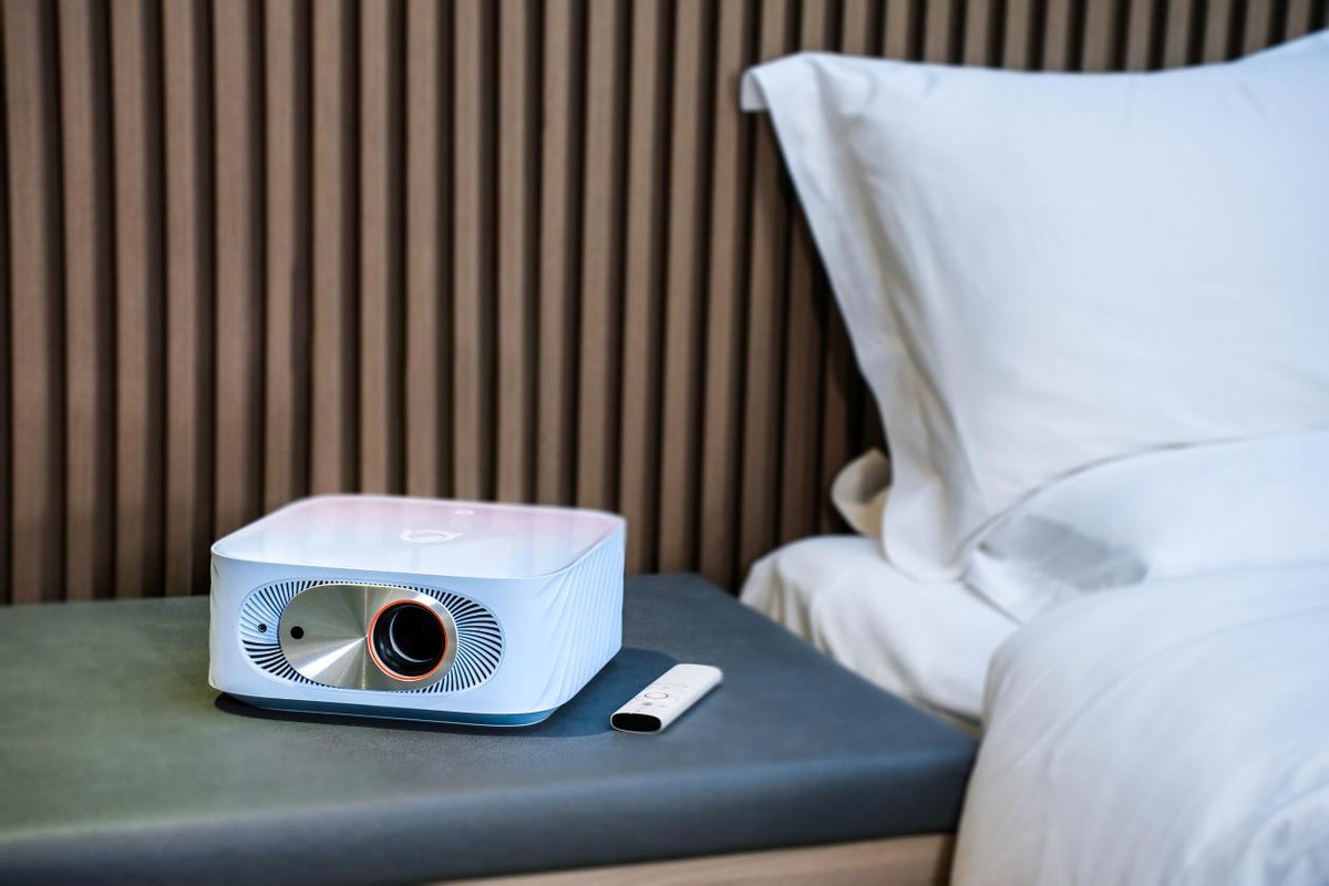 王一博喊你看球啦!用联想小新100晨曦蓝款畅享缤纷足球赛事