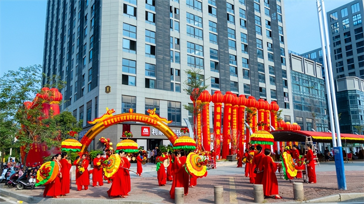 9月19日，利家居瓷砖莆田店璀璨盛启