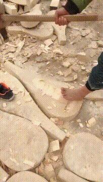 怎么安慰平胸的女孩,女朋友是个平胸怎么办