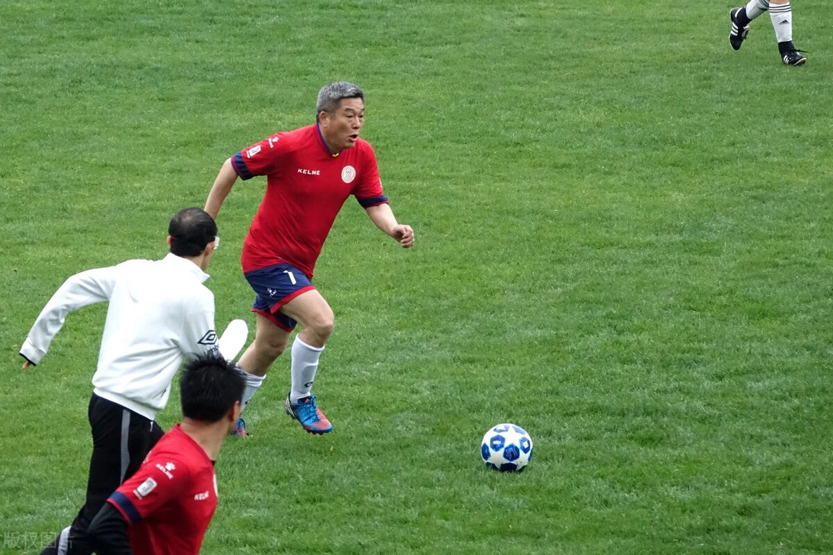 男足进不了世界杯,男足为什么难进世界杯