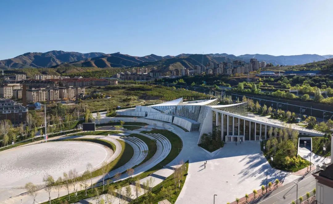 中国院作品|崇礼中心：连接城市与群山