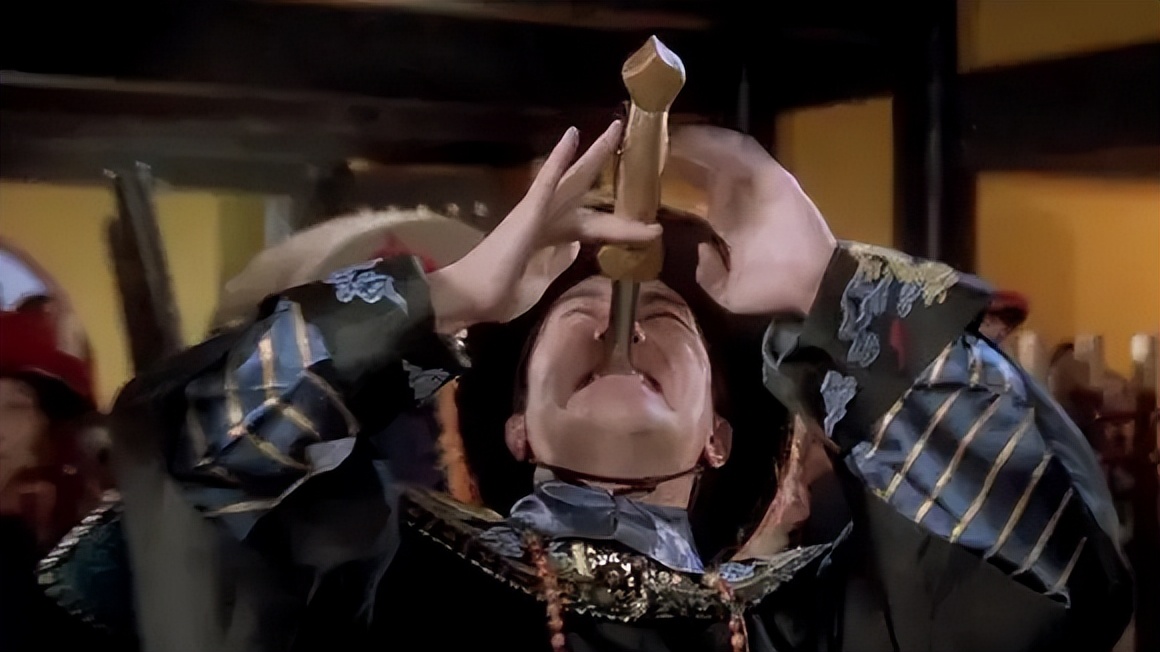 女子铁人三项着装引争议,女铁人三项穿衣惹争议