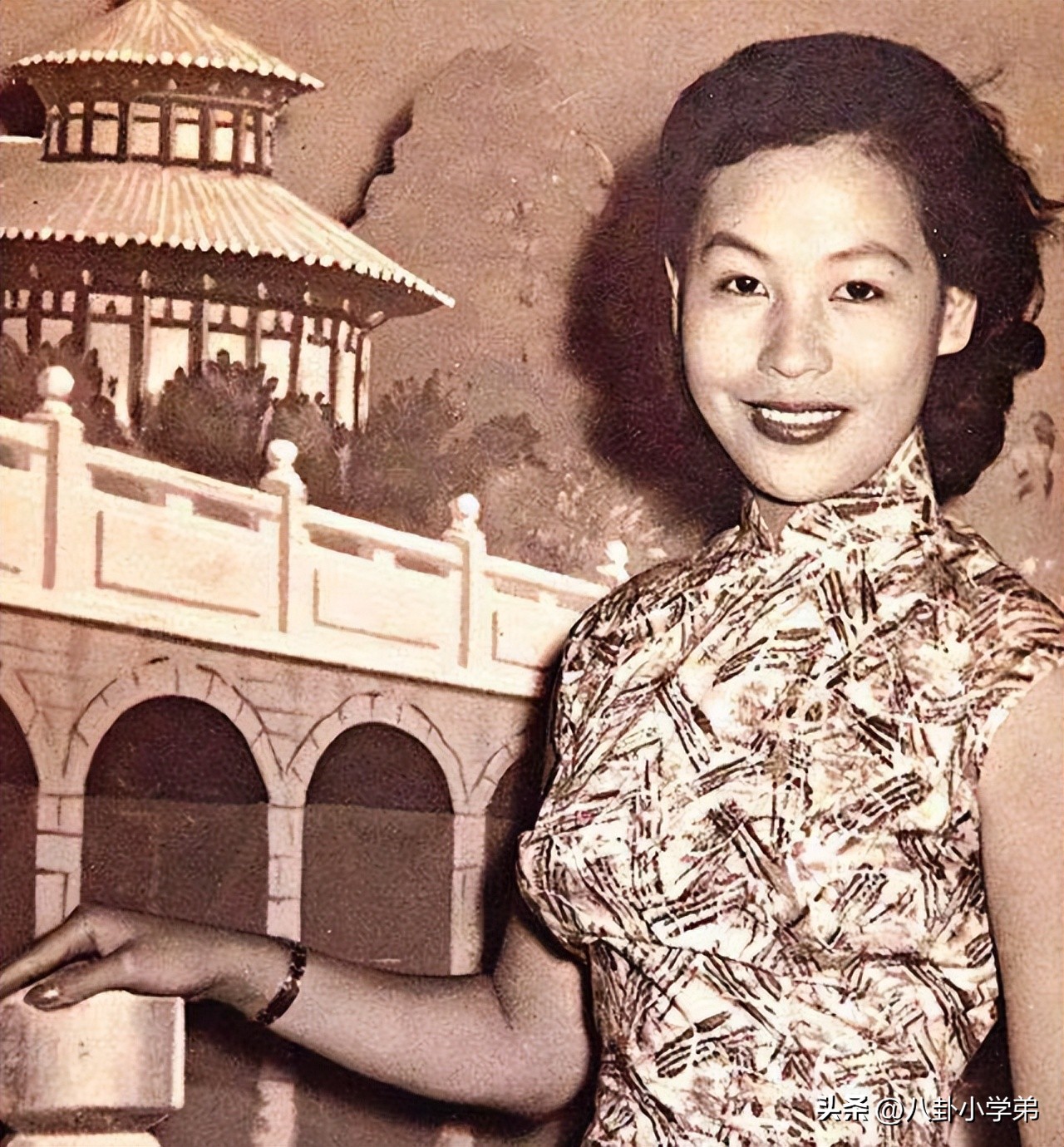 整形脸和真正的美人区别,整形变美的对比图片