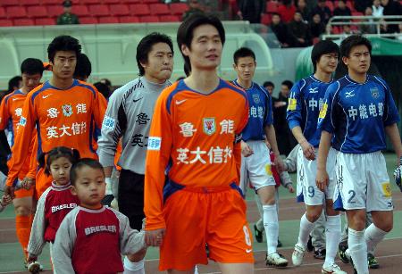 李霄鹏离任鲁能完整视频,李霄鹏退役的时候鲁能主教练是