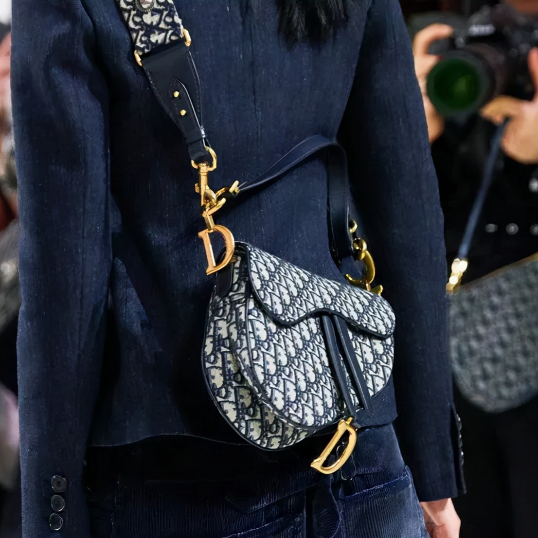 dior所有的惊喜都来自爱你的人,dior经典不过时