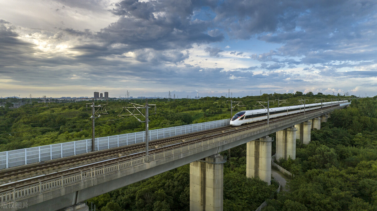 海运单证和货代单证的区别,货代单证和外贸单证哪个前景好