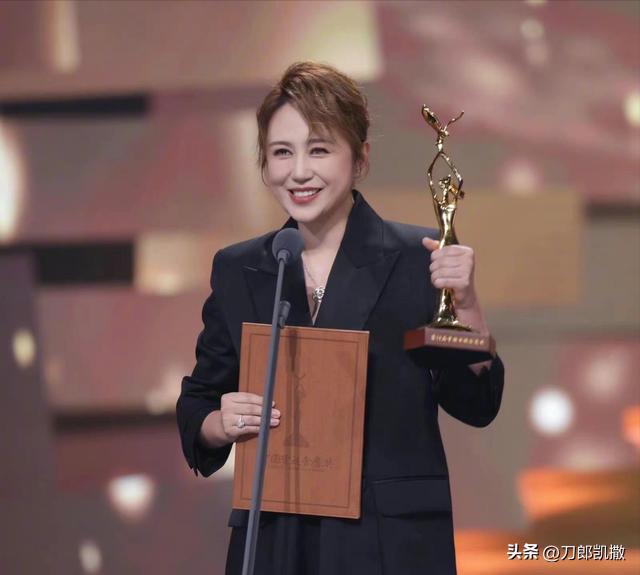 秋雅为什么突然火到国外,秋雅怎么不红