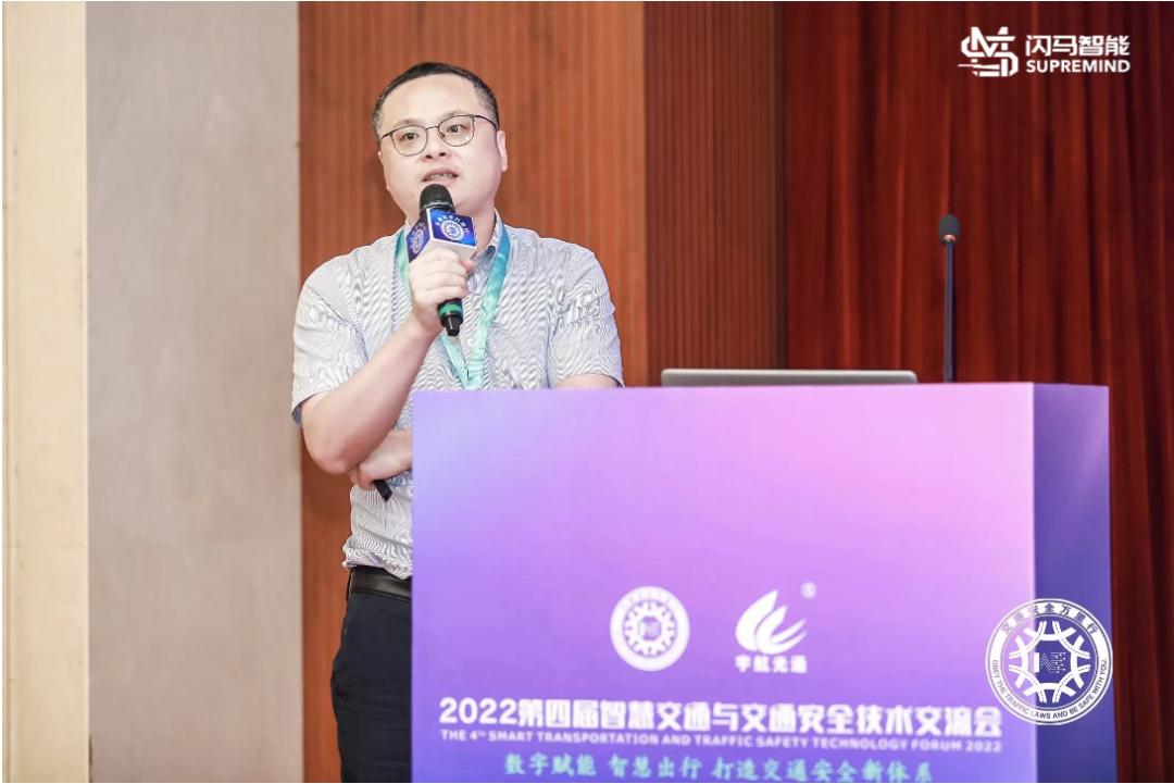 千里行车安全第一,车行万里安全第一