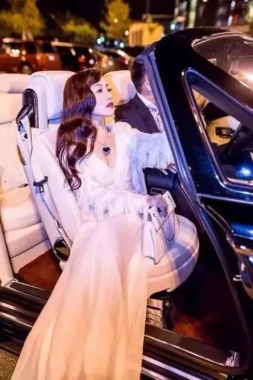 亿万富豪情迷外甥女，后来两家家破人亡，他更是被剁成上百块