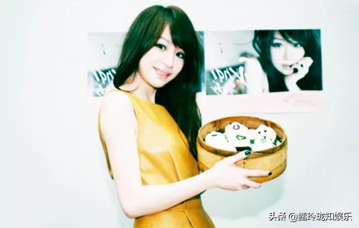 王心凌当你talking现场版,王心凌在演唱会上唱当你