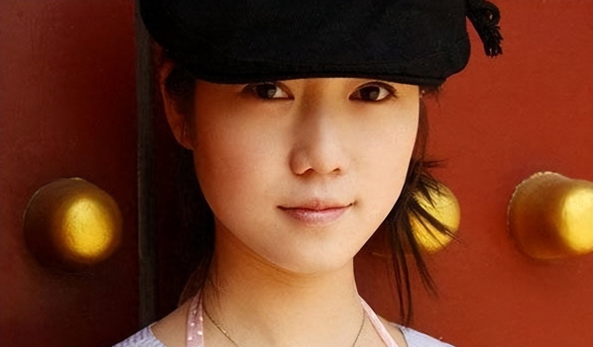 “最红裸模”*筱雨张**：年轻时拍21套写真火爆全网，如今38岁仍单身