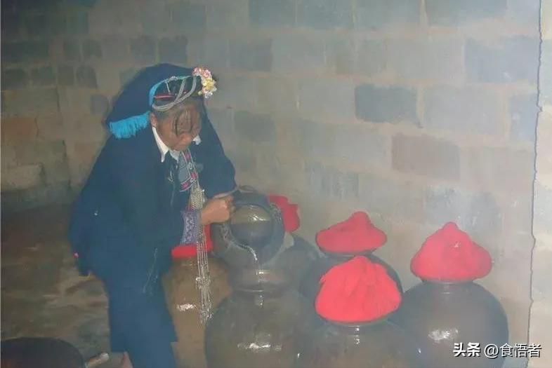 云南少数民族的待客食俗,云南傣族食俗