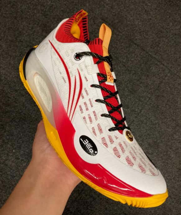 驭帅16v2与闪击9,李宁闪击第7代拖鞋