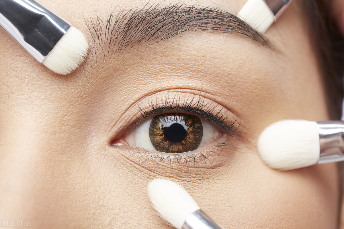 美瞳戴久了眼睛模糊是正常的吗,美瞳戴的时间长眼睛模糊怎么办