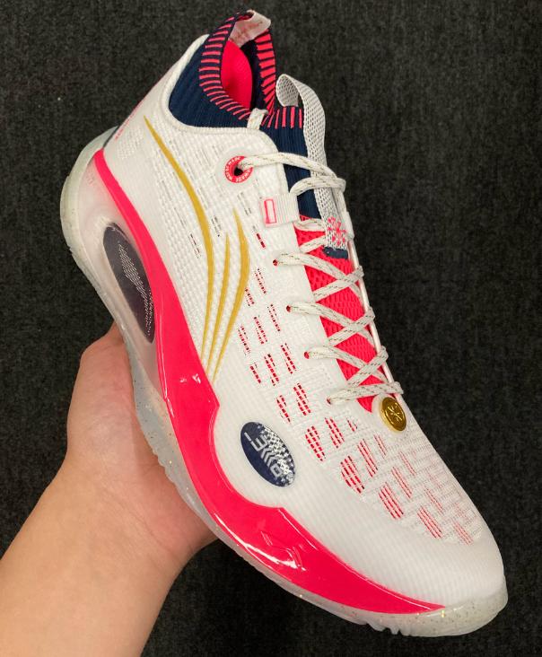 李宁新品！JB1代联名配色曝光，韦德幻影4被指抄袭，空袭9代崛起