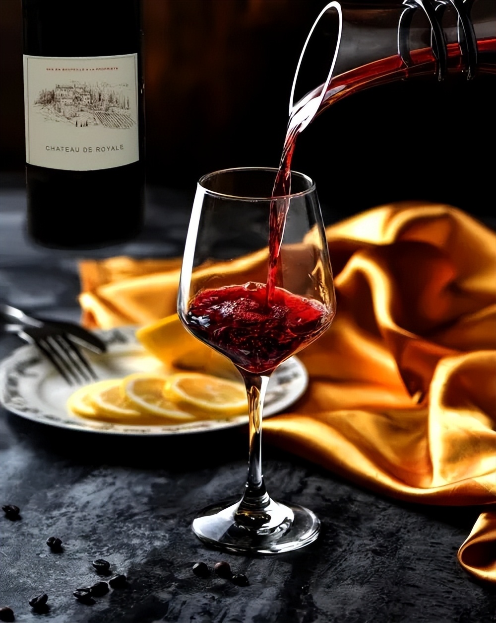 酿造葡萄酒的葡萄品种有哪些,专做葡萄酒的葡萄是什么品种