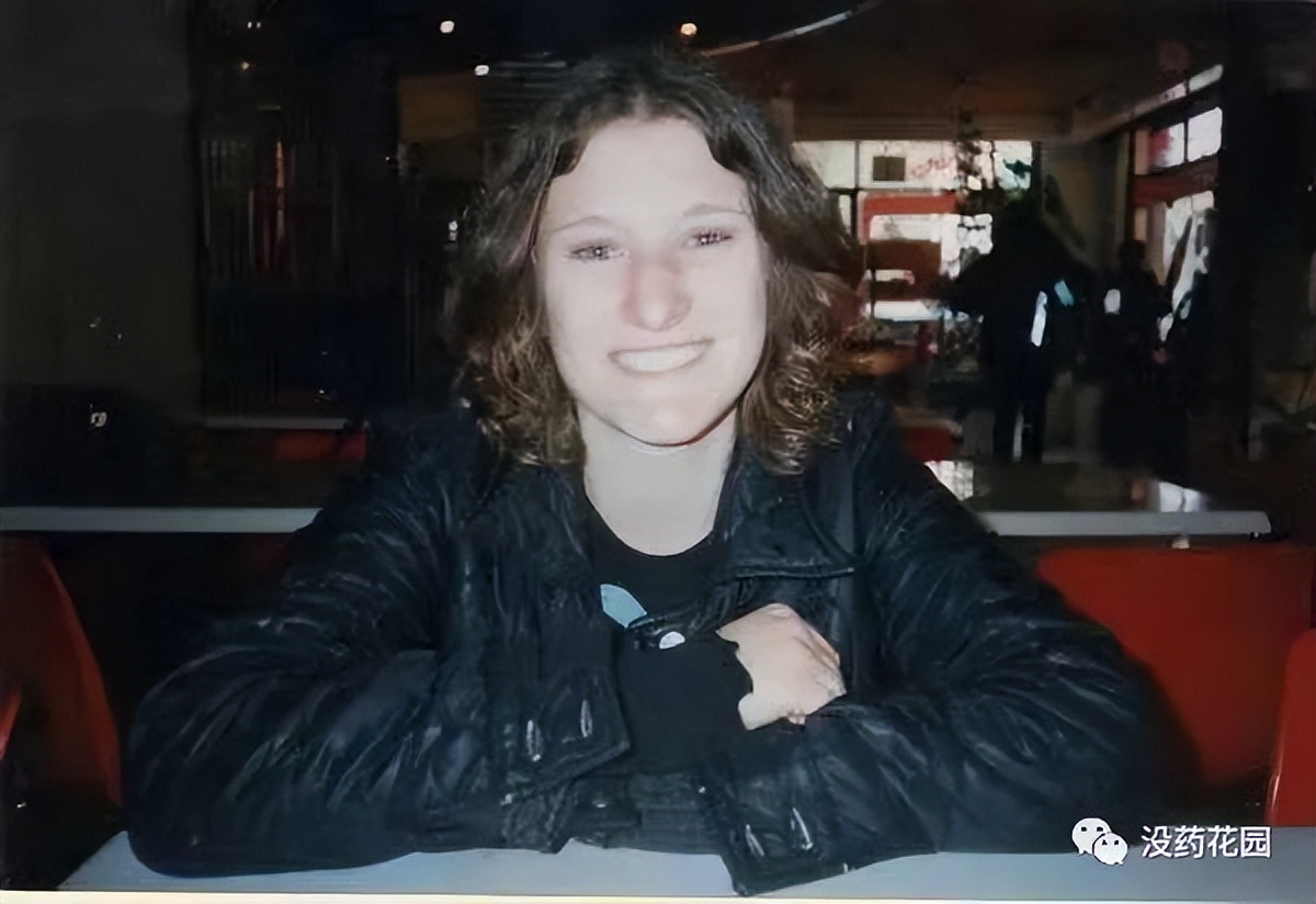 警察调查20年失踪的女子,花季少女失踪七年后发现被害