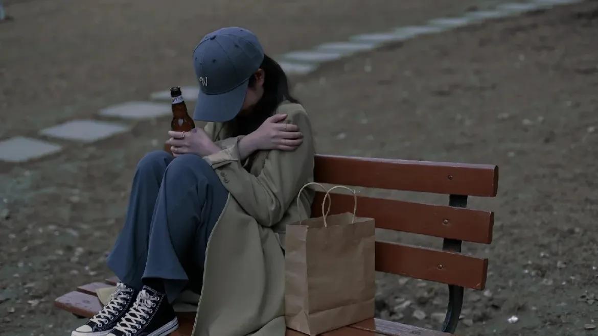 如果爱请深爱不要等到后悔才追悔,如果爱请深爱不爱就彻底放手