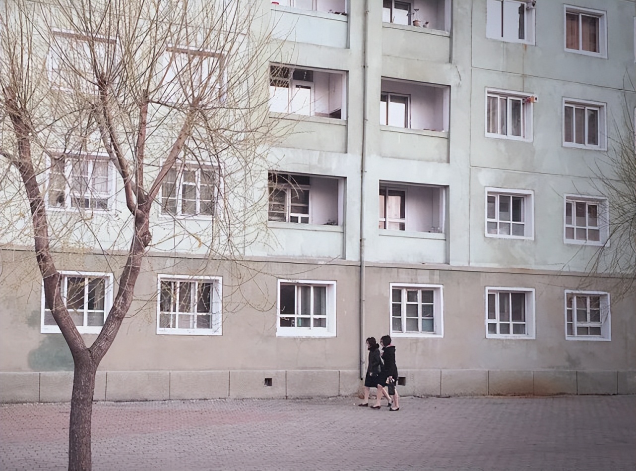 中国网友到朝鲜旅游，直言朝鲜这些方面做得非常好