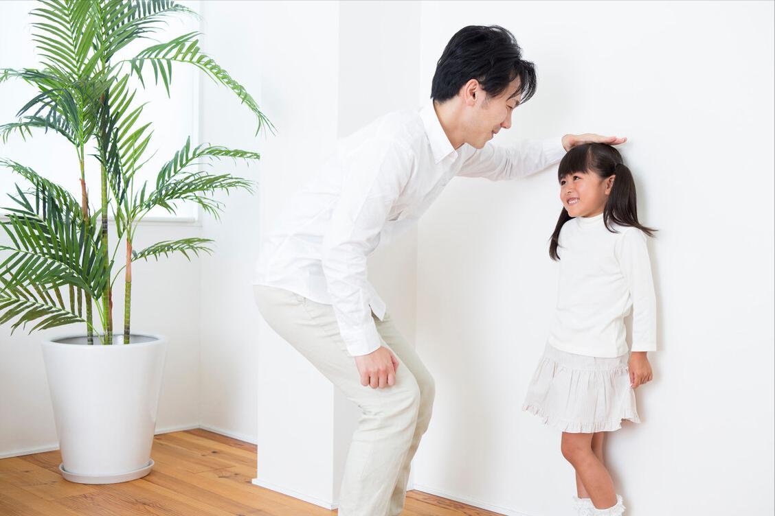 孩子5岁身高仅100cm：医生一语惊醒梦中人，原来是父母好心办坏事