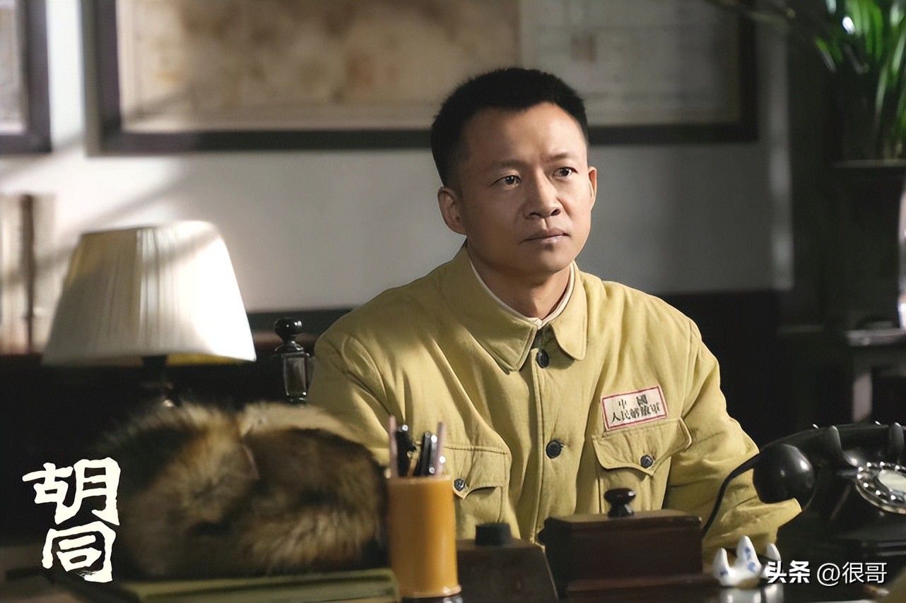 胡同赵露思侯明昊合照,胡同赵露思侯明昊路透