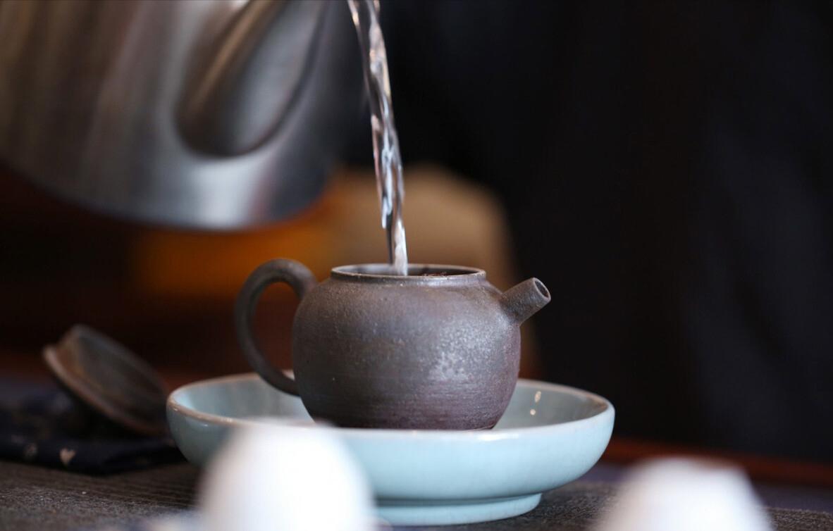 为何网购茶比实体店便宜那么多,为什么网上的茶叶比实体店便宜