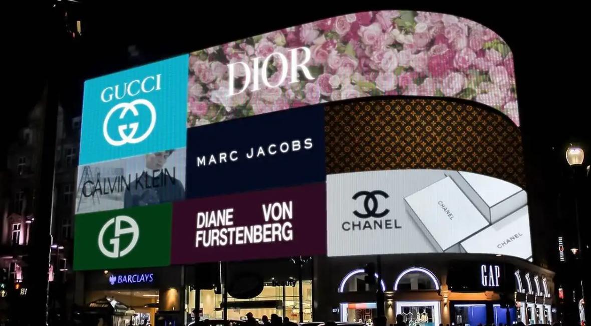 “离经叛道”的奢侈品，为什么总出现在普通人朋友圈？